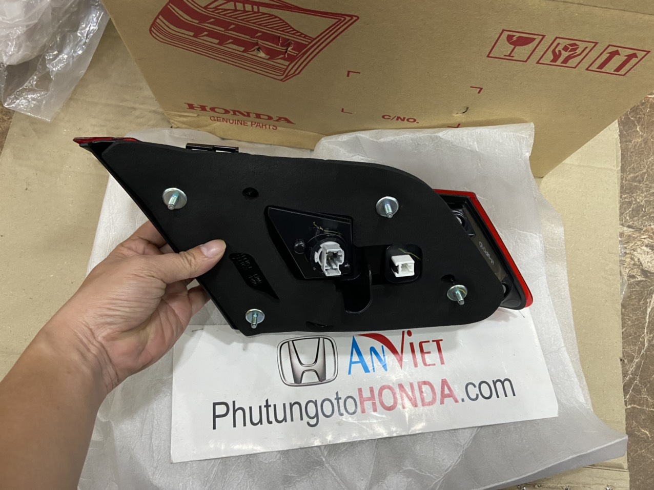 Đèn lái sau xe Honda ACCORD 2016-2018